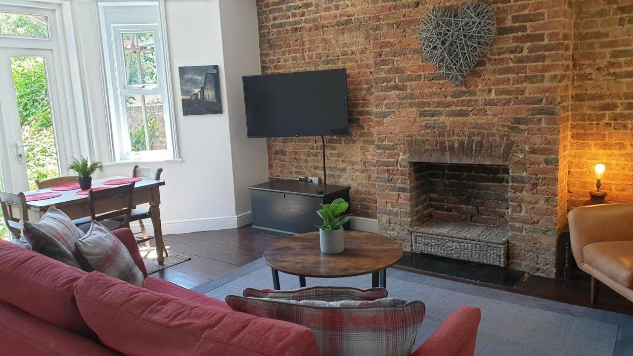 Beautiful Garden Apartment In Leafy St Leonards 5 Mins To Beach Dış mekan fotoğraf